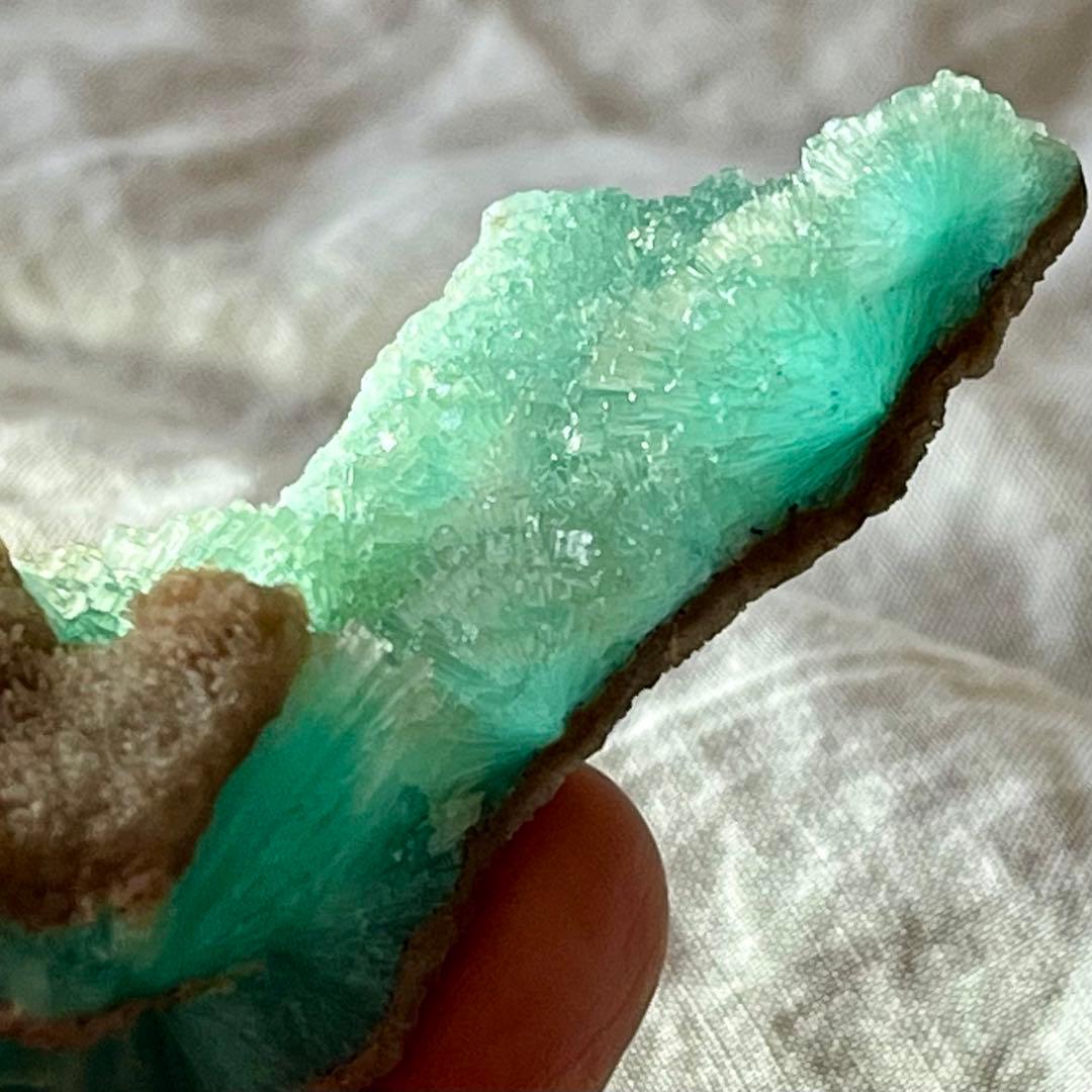 グリーンブルー アラゴナイト 172ct 宝石 原石 パキスタン 鉱物 天然石