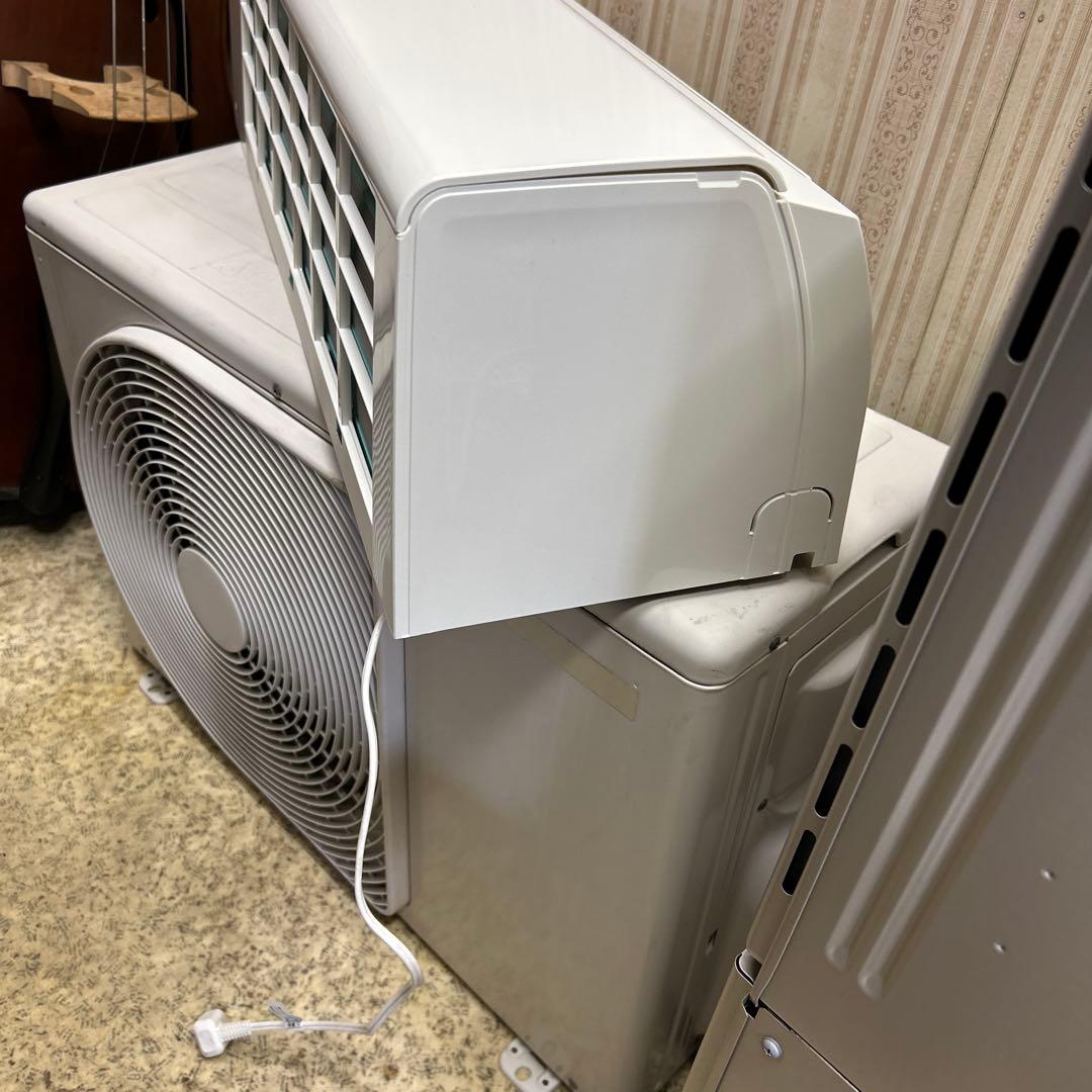 TOSHIBA ルームエアコン　10畳用　RAS-F281M 2019年製