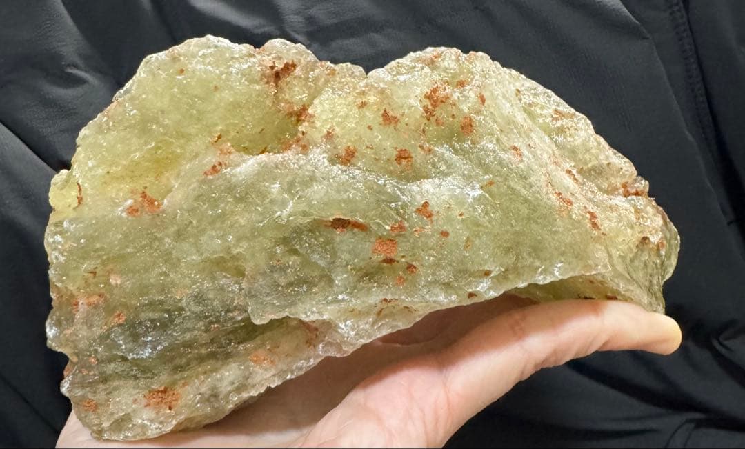 1キロ超！リビアングラス 原石