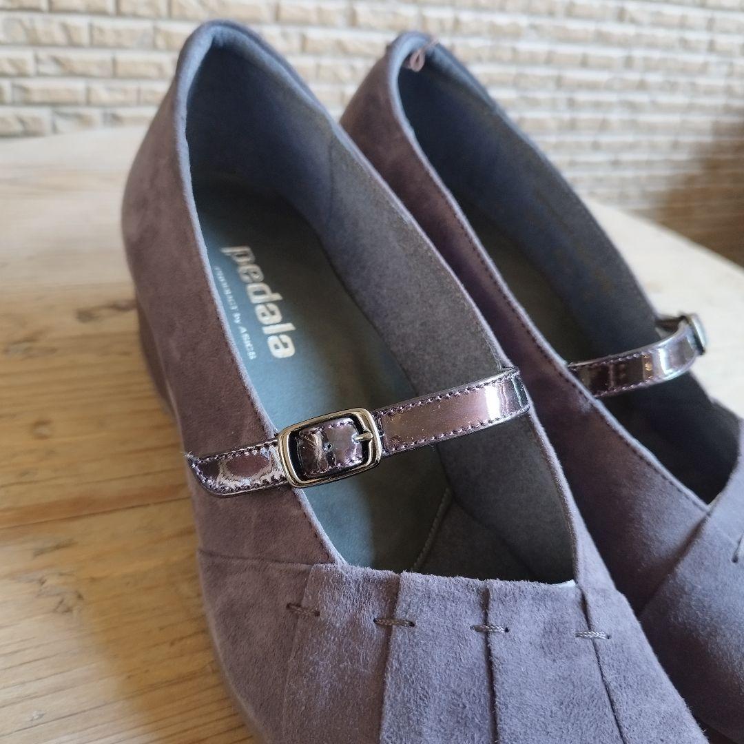 【新品タグ付】ペダラ 日本製 3E ストラップ パンプス 24cm スエード