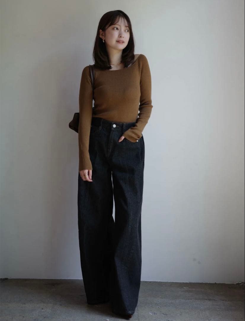 完売品 未使用 タグ付き サイドタックカジュアルワイドデニム ブラック サイズ1