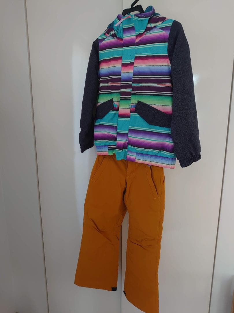 【sale】BurtonキッズS撥水加工クリーニング済（ヘルメット要コメント）