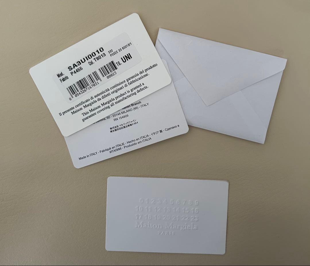 メゾンマルジェラ　三つ折り財布　ステッチ　コンパクトウォレット　ブラック　レザー