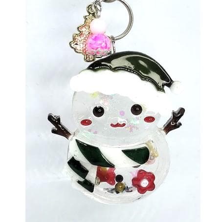 A雪だるまシェイカーキーホルダー　クリスマス　シャカシャカ　緑色