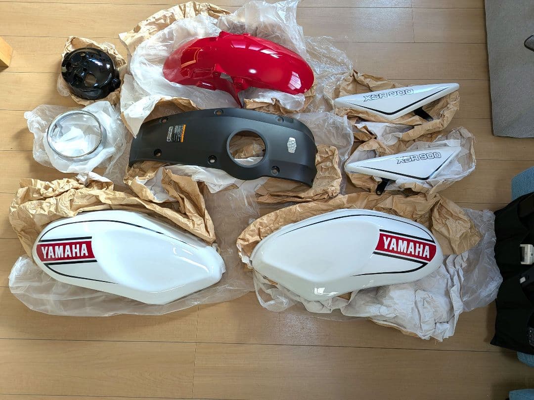 美品　希少　2016〜　XSR900 ワイズギア　　　オーセンティック外装