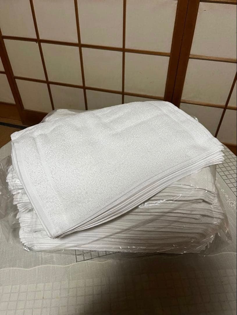 【新品】ホワイト おしぼりタオル 120枚　ふきん 泉州 ハンドタオル