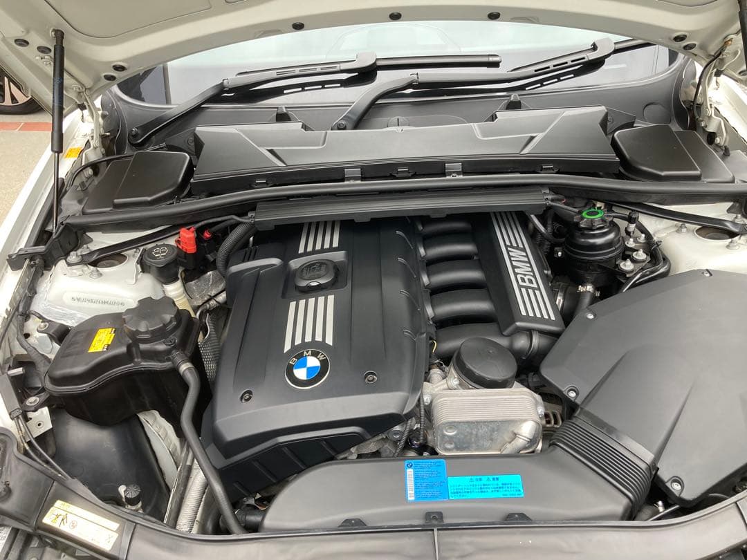 希少！後期型　自然吸気6気筒2500cc E90  325i Mスポーツ白
