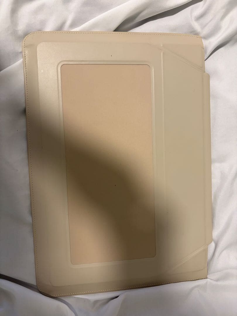 13インチMacBook air M3 2024年製(MOFT ケース付)