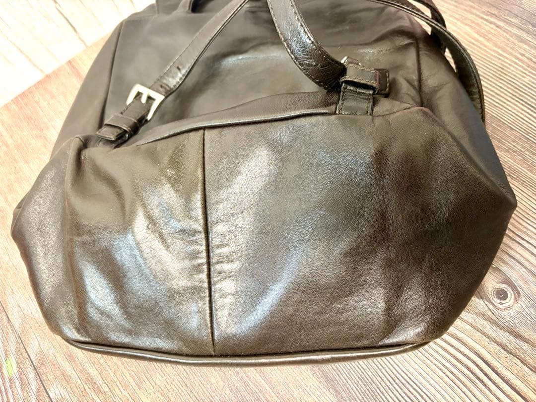 PRADA ブラウン　レザー ミニサイズ　バックパック