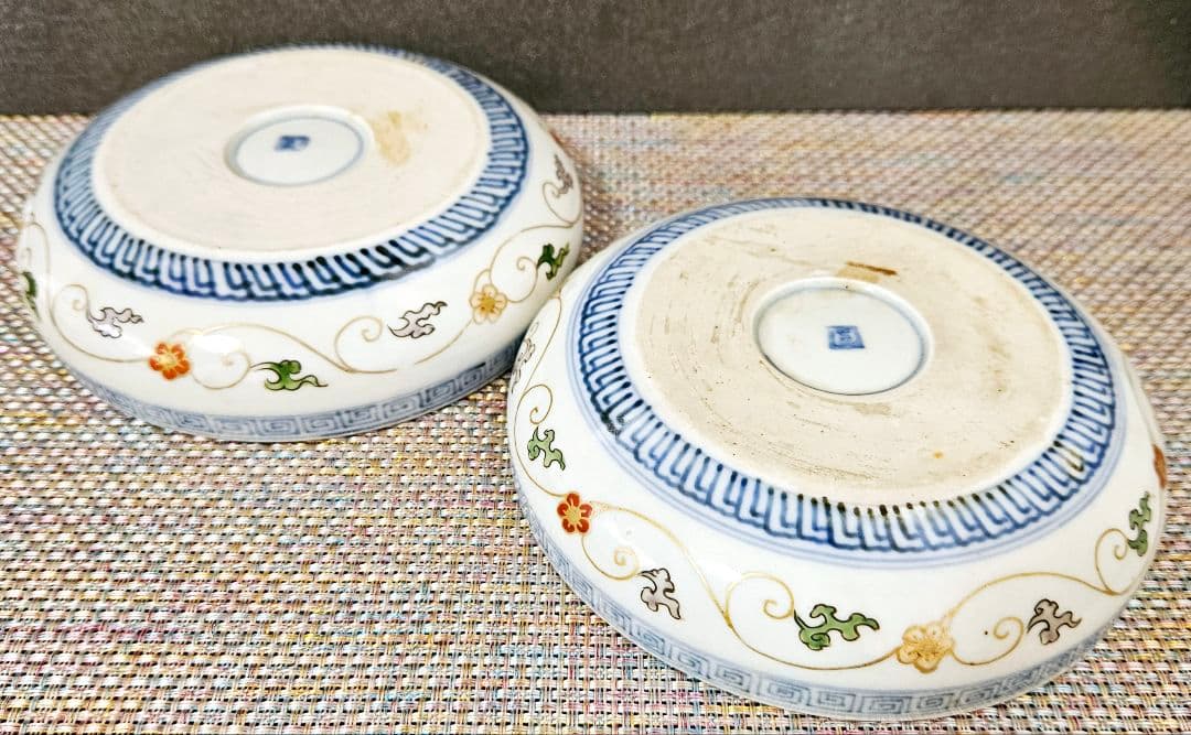 上作品❗江戸時代後期　古伊万里　錦手　金彩色絵　見込に捻り文様　鳳凰図　深皿2客