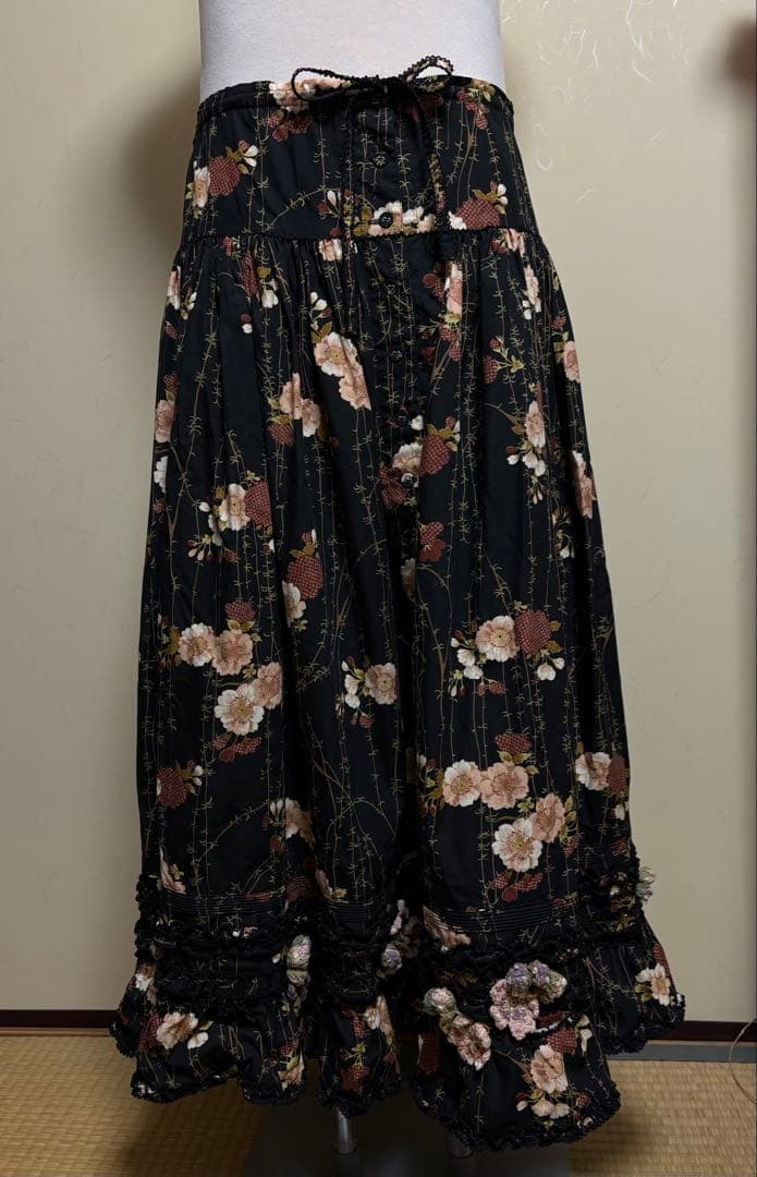 カネコイサオ　桜と柳　桜モチーフが可愛いスカート