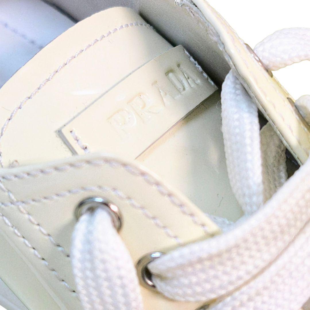 PRADA ホワイト23.5cm レースアップ スニーカー レディース