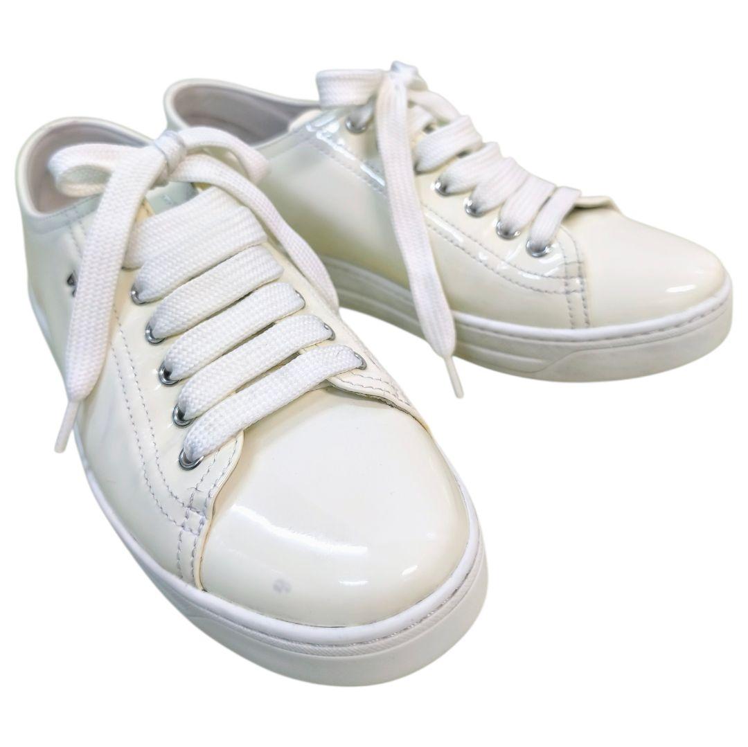 PRADA ホワイト23.5cm レースアップ スニーカー レディース