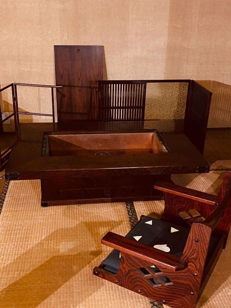 欅の長火鉢座卓　※引き出し付き！　※配送は関東圏までとさせていただきます。