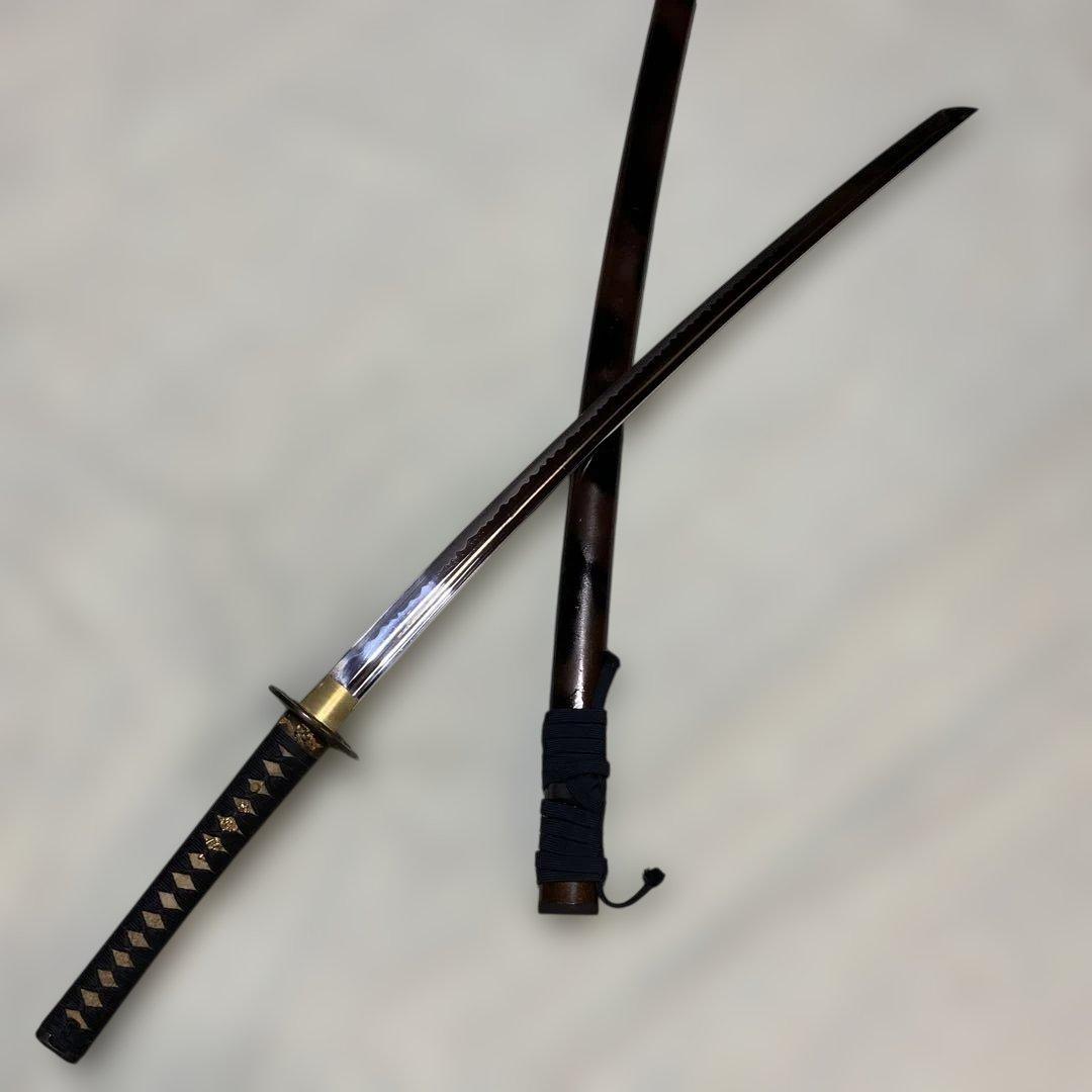 居合刀 濃緑柄 龍彫透し丸鍔 黒茶斑尾鞘