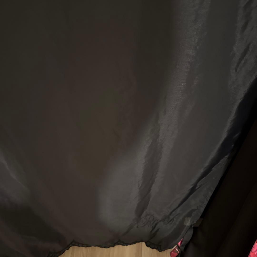 Rady リゾートフラワー リゾフラ 黒地 赤い花柄カーテン ロング