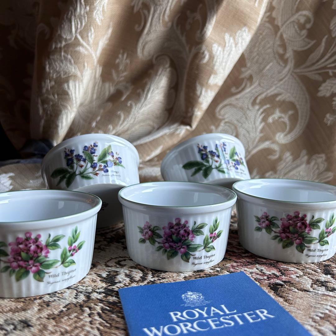 新品 Worcester Herbs英国の小さな庭の物語 ココット