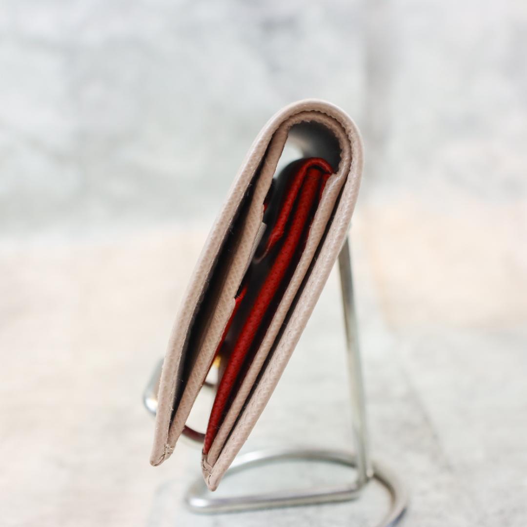 【超美品】PRADA プラダ サフィアーノ 二つ折り財布 付属品あり