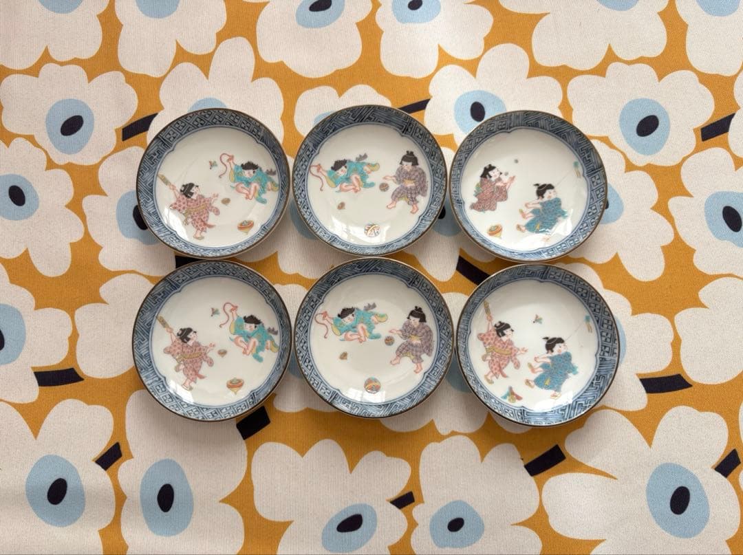SALE✩.*˚ 九谷焼 清山 わらべ絵 小皿 6点セット
