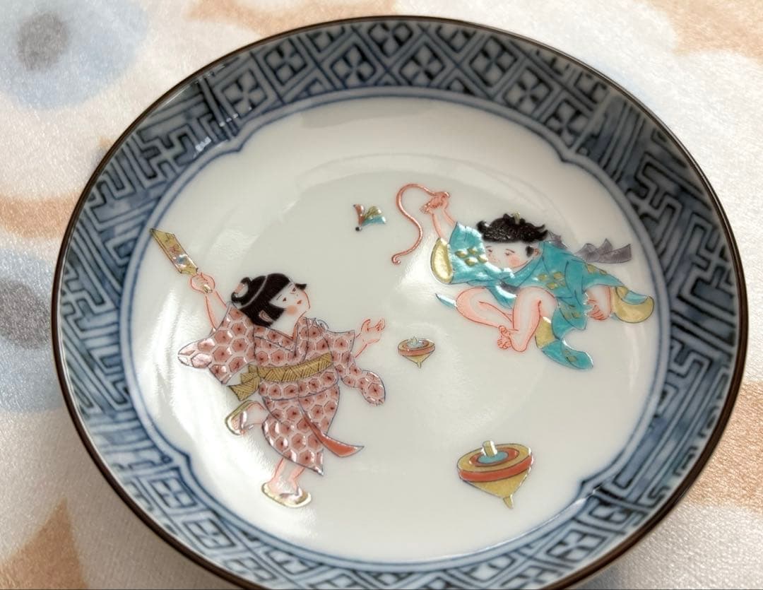 SALE✩.*˚ 九谷焼 清山 わらべ絵 小皿 6点セット