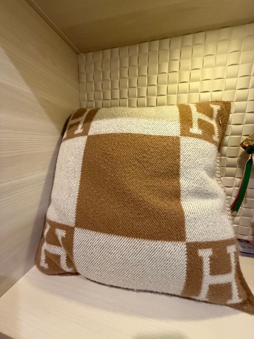 エルメス HERMES クッション アヴァロンIII PM エルメスクッション