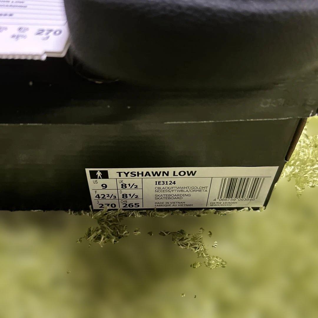 ぽんぽこさん adidas Tyshawn Low ブラック/ホワイト