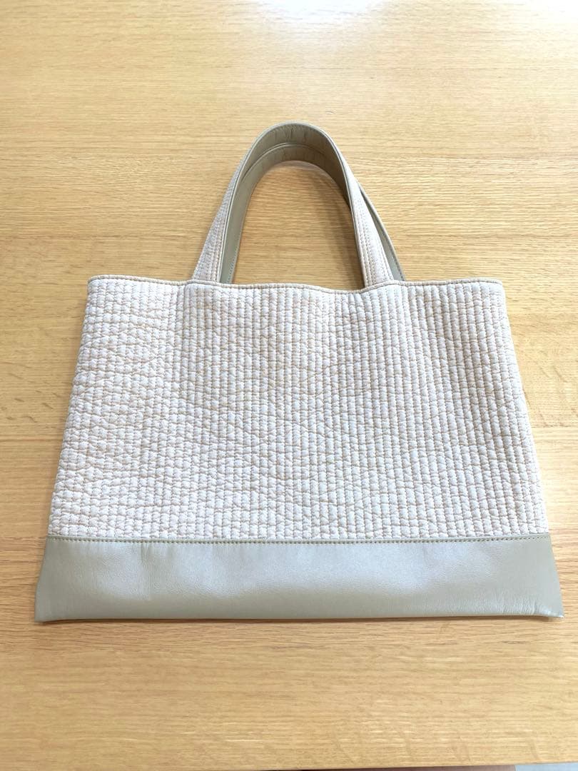 ちろる ファミリア ピオヌンナル コラボ MILK ベージュ