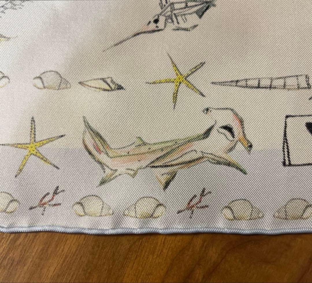 BURBERRY 大判シルクスカーフ　タグ付き未使用品　バーバリー