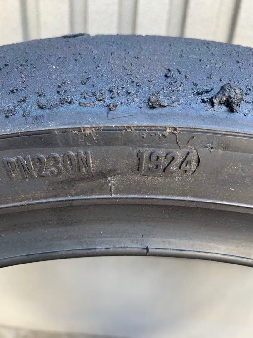 ピレリ スーパーコルサ V4 SC3 前後110/70R17 150/60R17