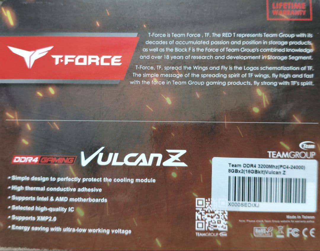 メモリー TEAMGROUP T-FORCE 16G(2x8Gb) DDR4 3200