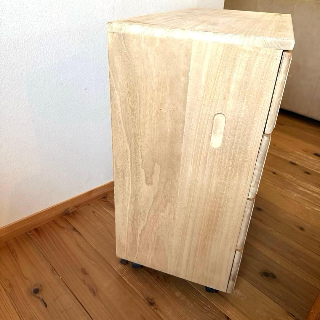 ディノス　押入れ　桐タンス4段　キャスター付き