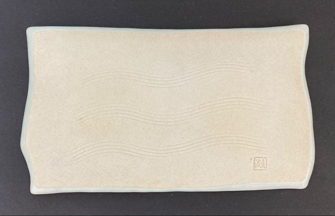 佐藤走波（六代）　七寸長方皿　染錦　魚文