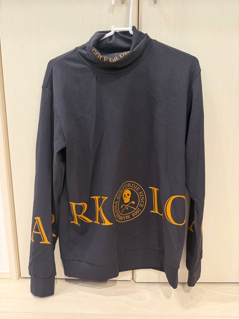 早い者勝ちMARK & LONA タートルネック サイズ44 伸びる生地