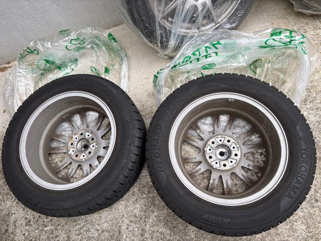 YOKOHAMA スタッドレスタイヤ(205/60R16)