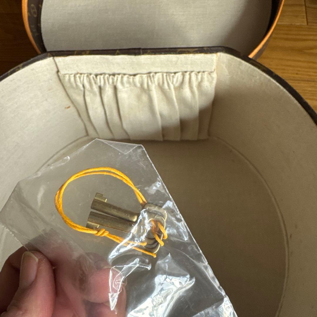Louis Vuitton ケーキ箱 モノグラム帽子ケース