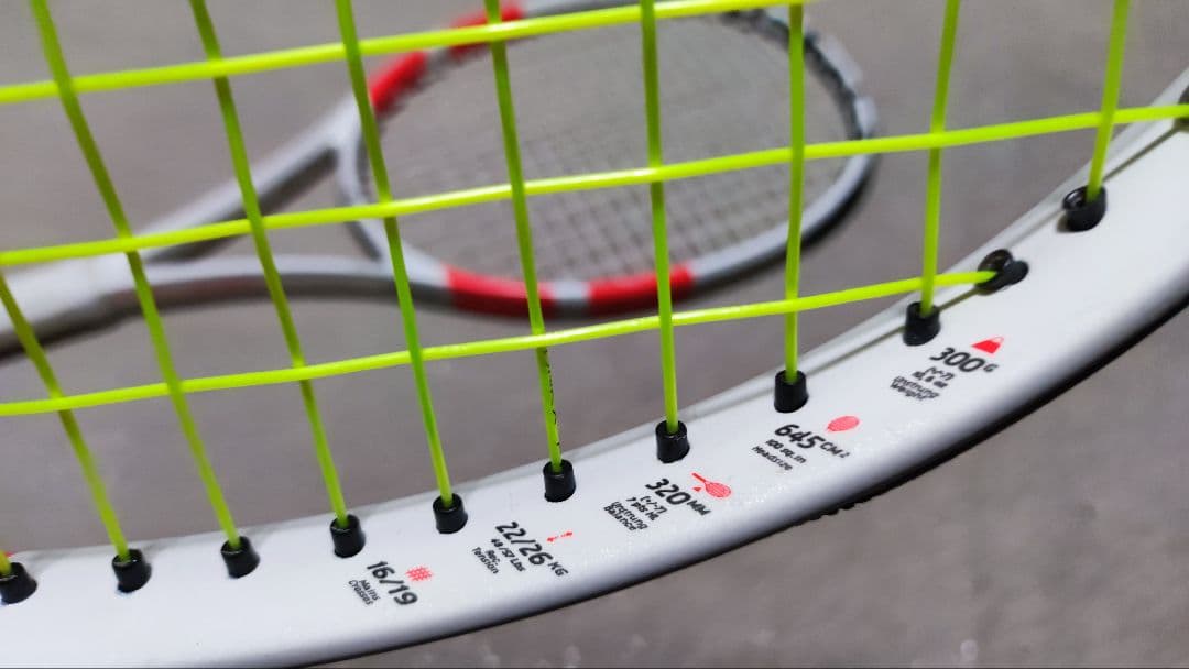 中古美品バボラ　ピュアストライク100 16✕19 G3 　2本組