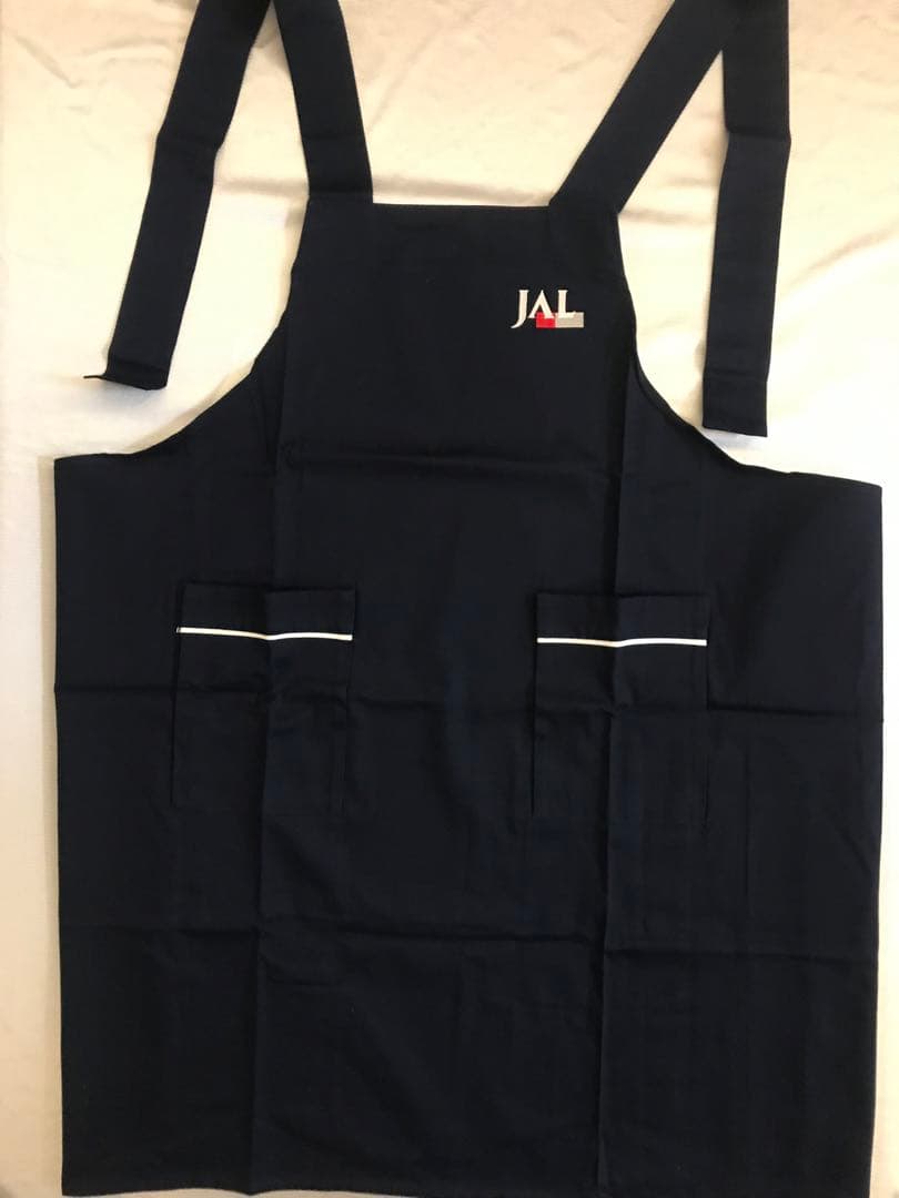 貴重　新品未使用　JALエプロン旧ロゴ入り　飛行機バッジ絵はがきなど付き　1点物