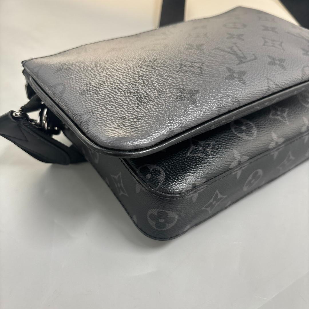 極美品 ルイヴィトン モノグラムエクリプス トリオメッセンジャー メンズ