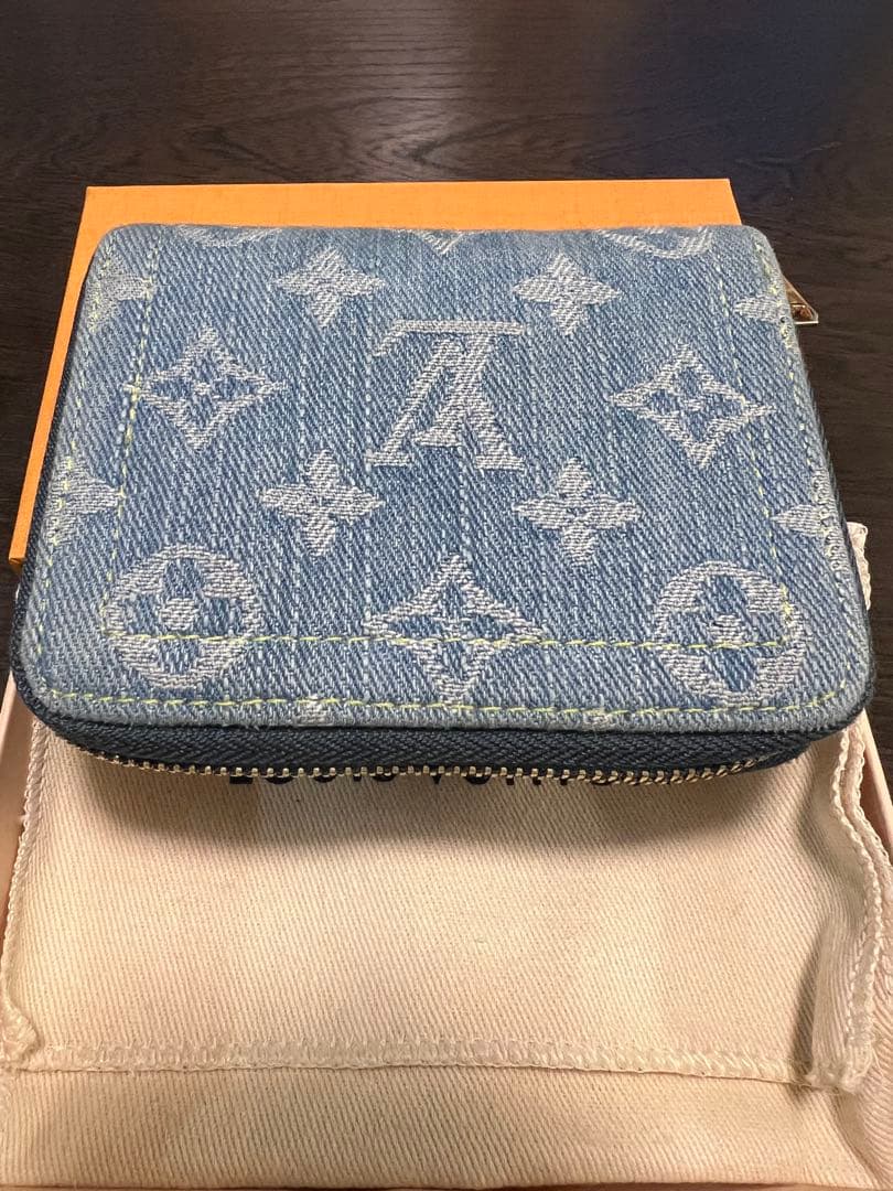 【週末限定】LOUIS VUITTON ジッピーパース デニム