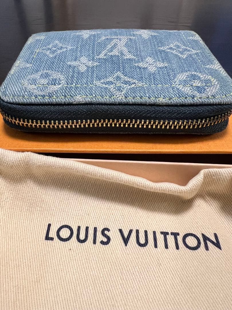 【週末限定】LOUIS VUITTON ジッピーパース デニム