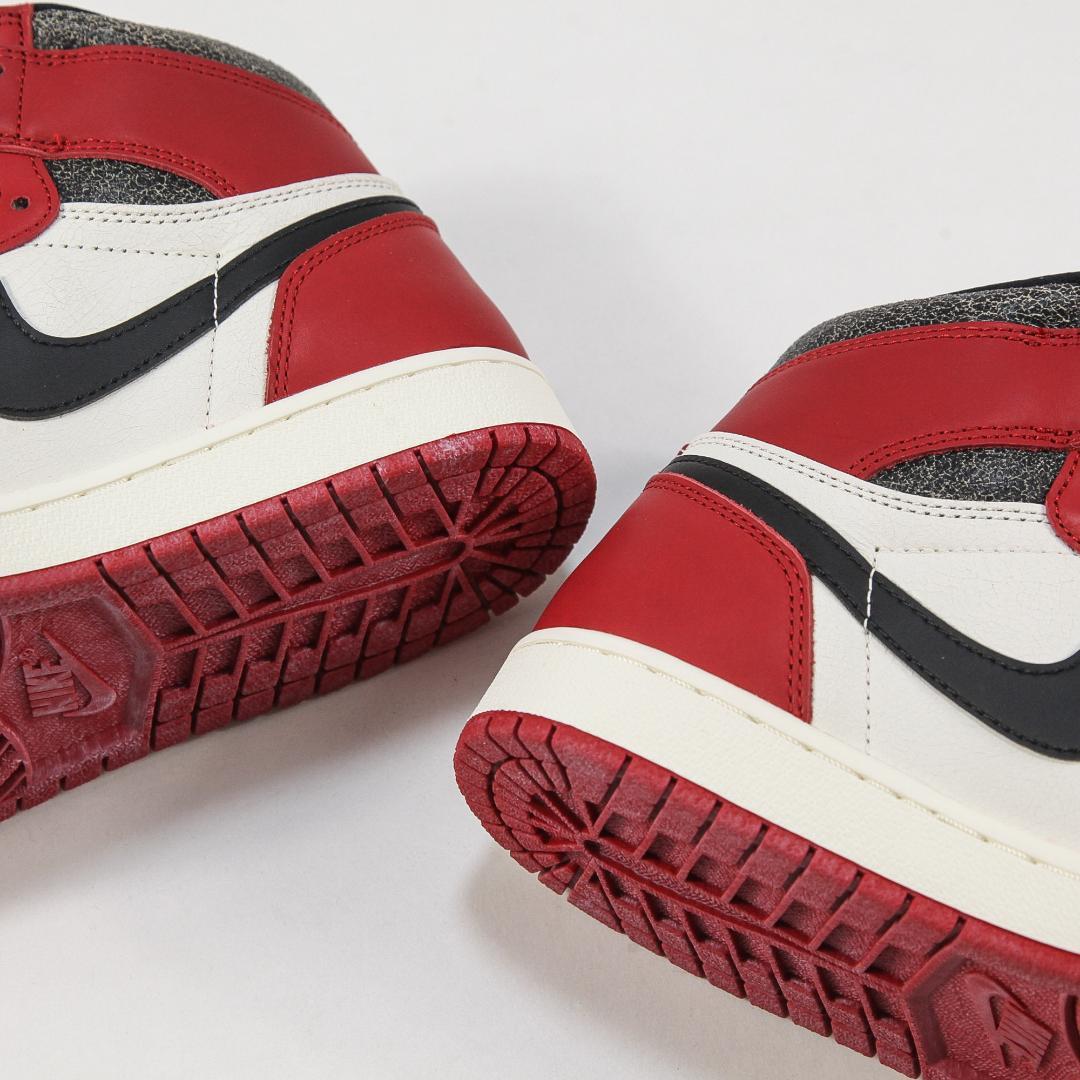 新品 NIKE AIR JORDAN 1 OG シカゴ DZ5485-612