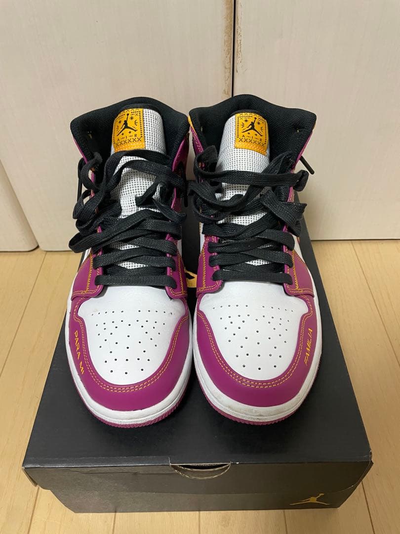 NIKE AIR JORDAN1 MID ナイキ　エアジョーダン1 死者の日