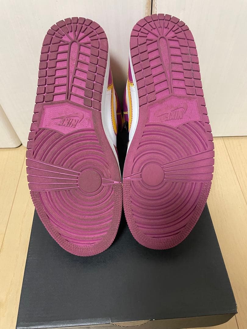 NIKE AIR JORDAN1 MID ナイキ　エアジョーダン1 死者の日