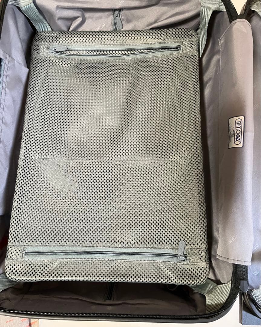 リモワ　スーツケース