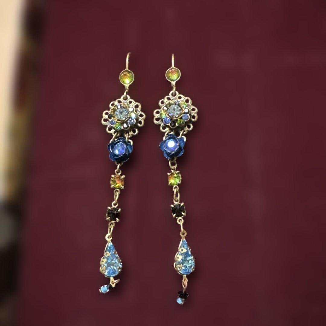 ミハエルネグリン ネイビー ロングピアス