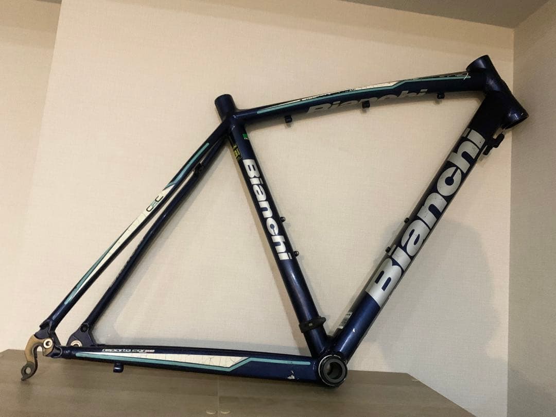 ◆ビアンキBianchi 渋い紺色×白×チェレステのアルミフレーム◆ロードバイク