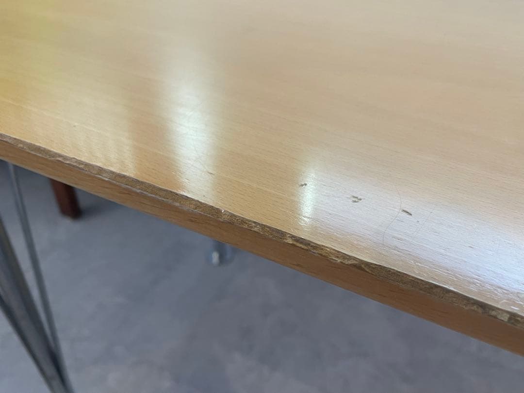 ブルーノマットソンインターナショナル ダイニングテーブル