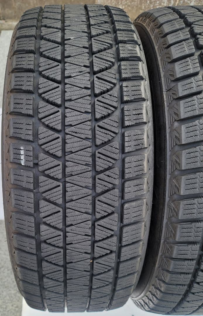 ブリヂストン ブリザック DM-V3 17インチ225/60R17 99Q