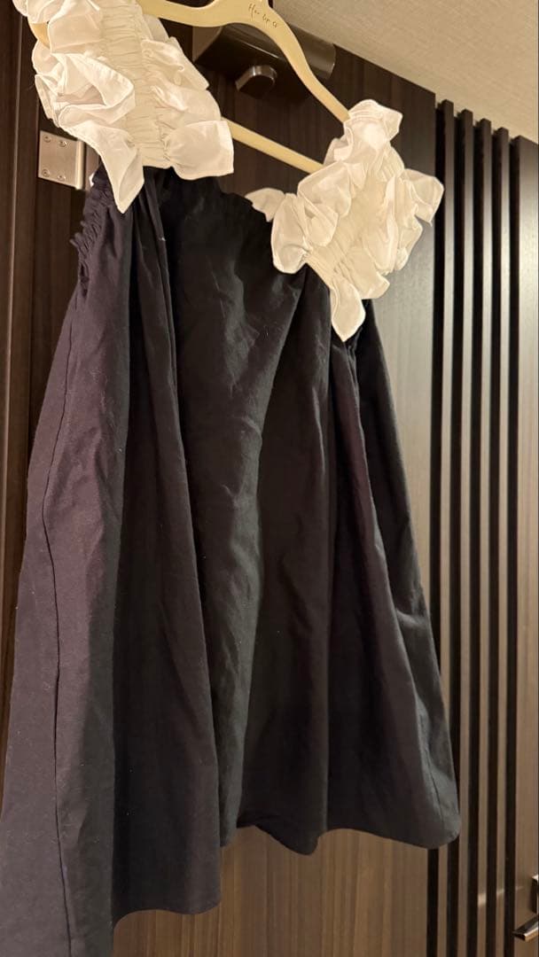 【新品未使用】シーニュ　フリルAライントップス cygne