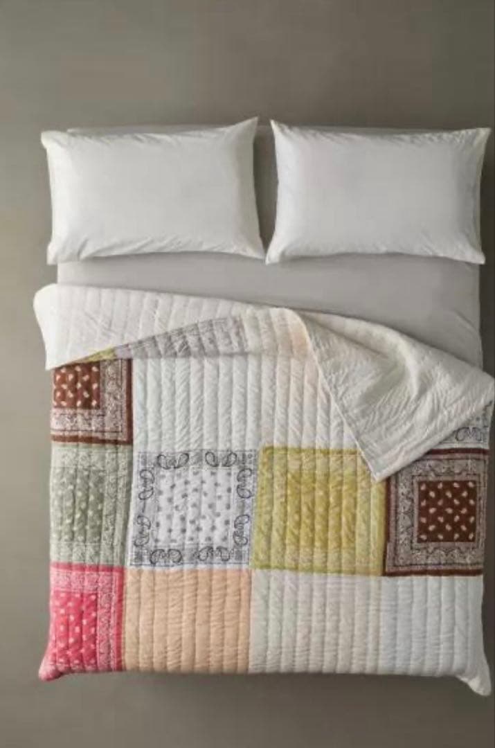 Urban outfitters バンダナキルト　マルチカバー　ベッドカバー